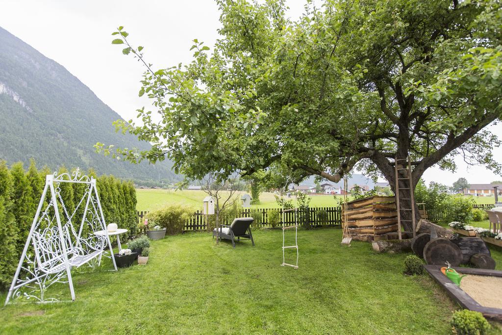 Forest Chalet, 15 Min To Salzburg Olt Town, And Most Beautiful Lakes, Secluded Location, 1,000 Sqm Garden, Mountainview, Panorama Sauna, Bath Whirlpool, Bbq&Bikes&Sunbeds For Free, Up To 10 P Golling an der Salzach Exteriör bild