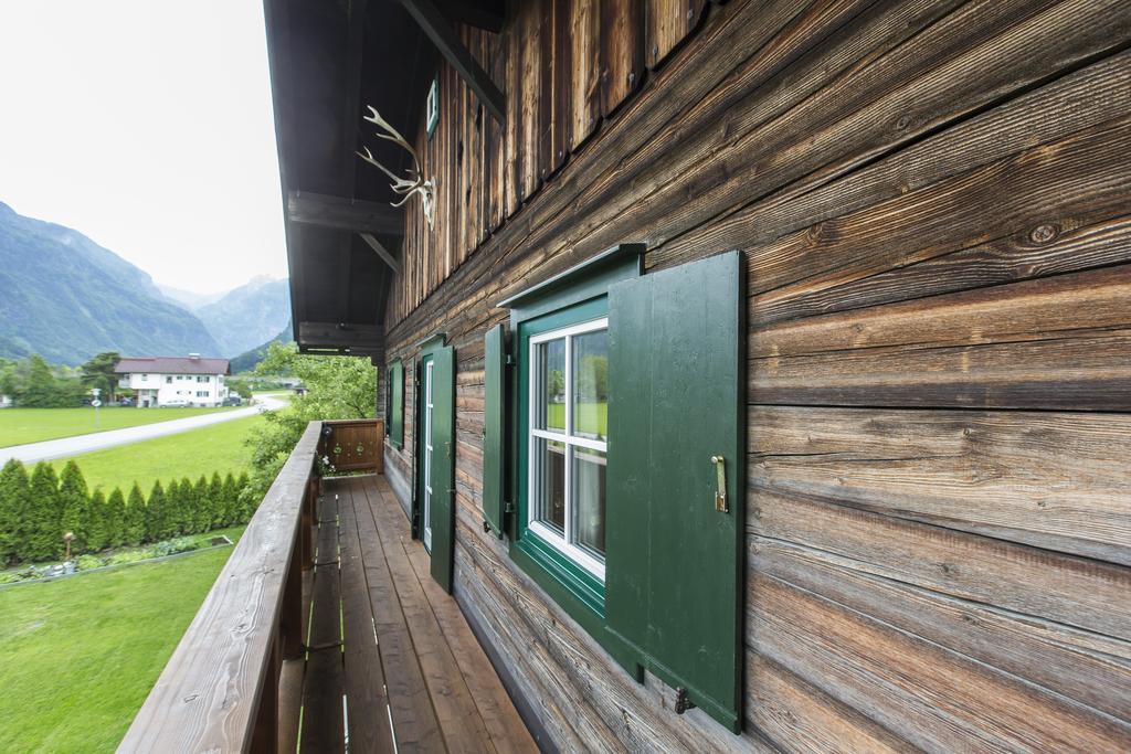Forest Chalet, 15 Min To Salzburg Olt Town, And Most Beautiful Lakes, Secluded Location, 1,000 Sqm Garden, Mountainview, Panorama Sauna, Bath Whirlpool, Bbq&Bikes&Sunbeds For Free, Up To 10 P Golling an der Salzach Exteriör bild
