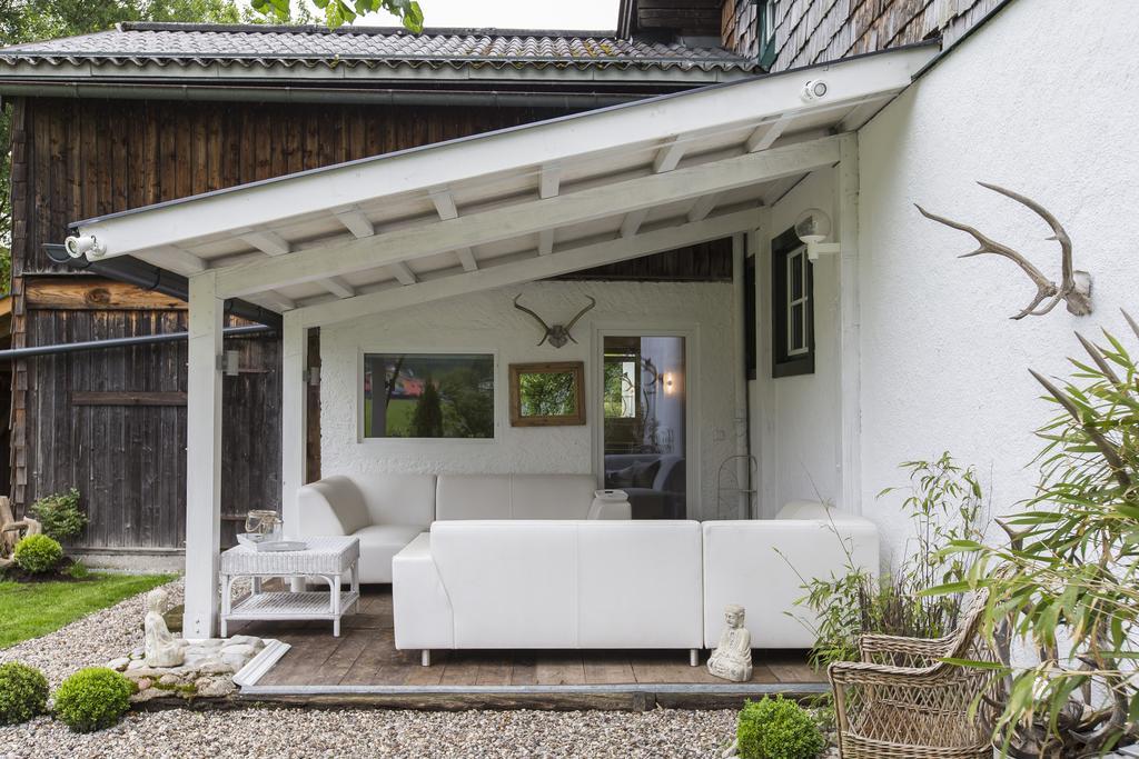 Forest Chalet, 15 Min To Salzburg Olt Town, And Most Beautiful Lakes, Secluded Location, 1,000 Sqm Garden, Mountainview, Panorama Sauna, Bath Whirlpool, Bbq&Bikes&Sunbeds For Free, Up To 10 P Golling an der Salzach Rum bild